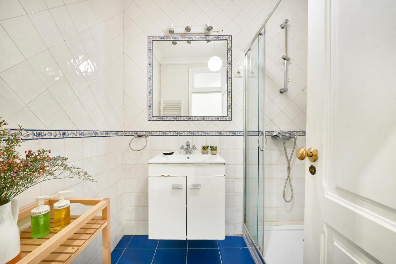 Spacious Bairro Alto Apartment With Courtyard, By Timecooler Lizbona Zewnętrze zdjęcie