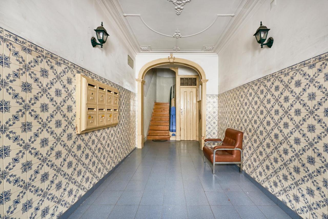 Spacious Bairro Alto Apartment With Courtyard, By Timecooler Lizbona Zewnętrze zdjęcie