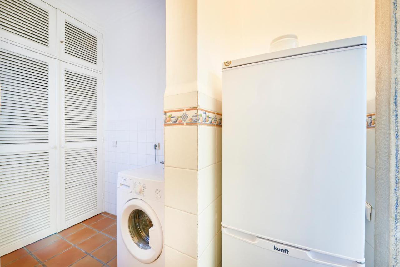 Spacious Bairro Alto Apartment With Courtyard, By Timecooler Lizbona Zewnętrze zdjęcie